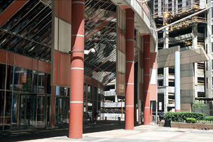 James R. Thompson Center (Helmut Jahn, 1985)