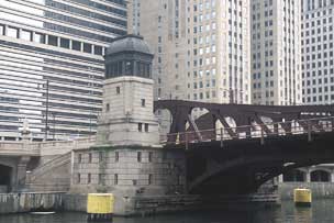 Clark Street Bridge, southeast tower