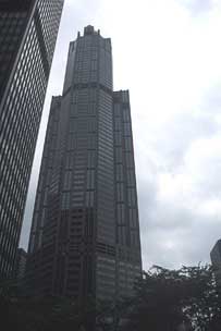 311 South Wacker Drive (Kohn Pedersen Fox, 1990)