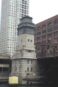 Clark Street Bridge, northwest tower