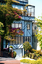 House on Lombard Street in Russian Hill neighborhood