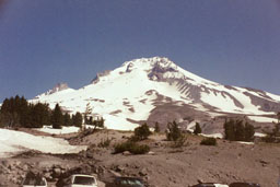 Mount Hood summit from Timberline Lodge parkinglot