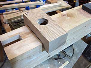 Wood vise screw nut in dado
