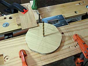 Cutting a circular vise screw garter with jigsaw