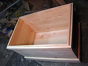 Tool chest with dust seal