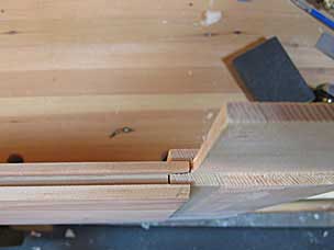 Tool chest lid groove-in-groove joint