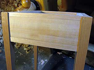 Drawer front with snug fit to opening