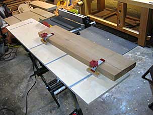 Sawing batten for worktable
