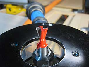 Dovetail bit in router