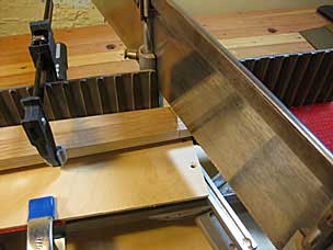 Cutting leg close to final angle